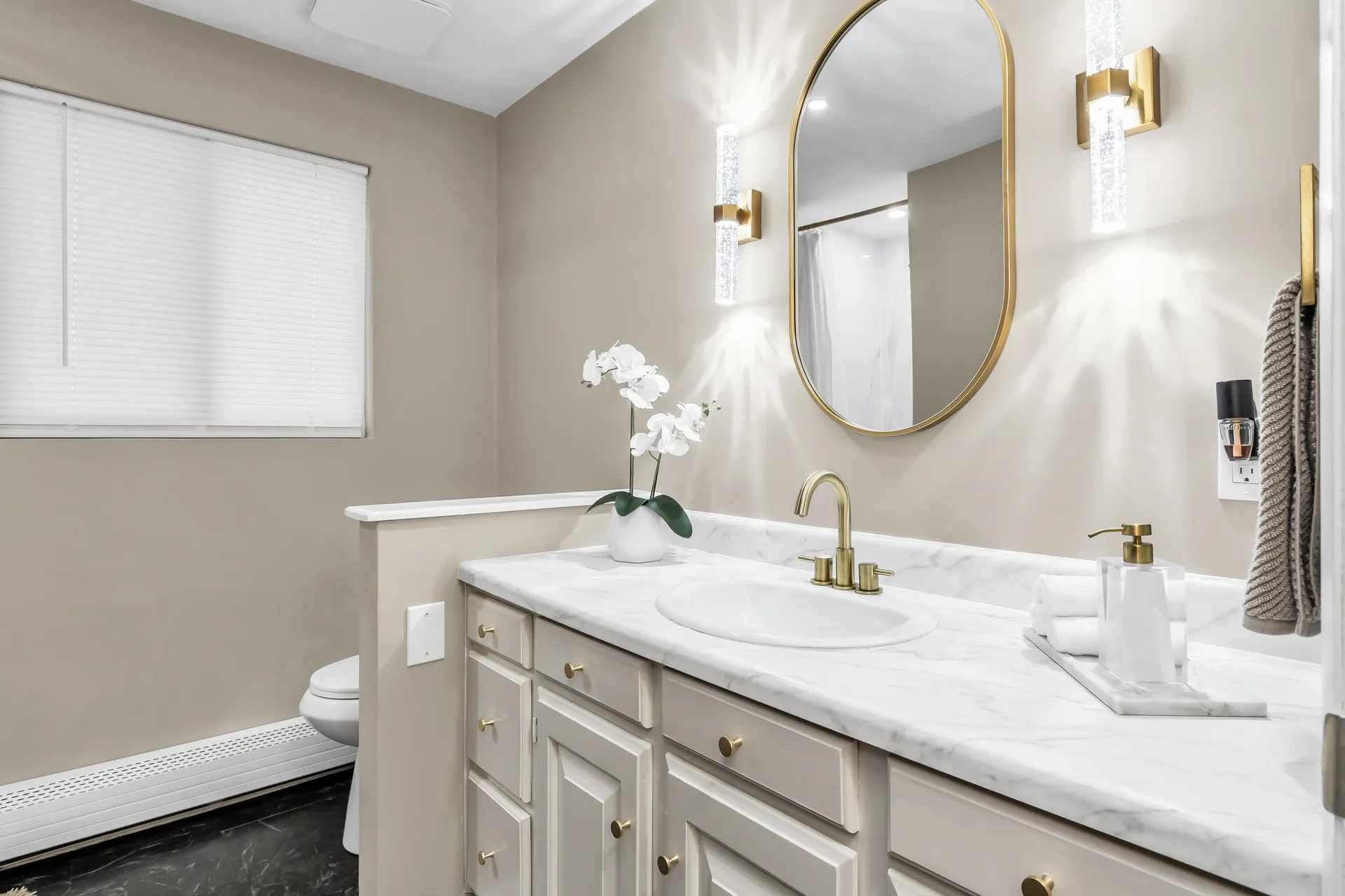 394 Cedar Street Manchester NH 03103