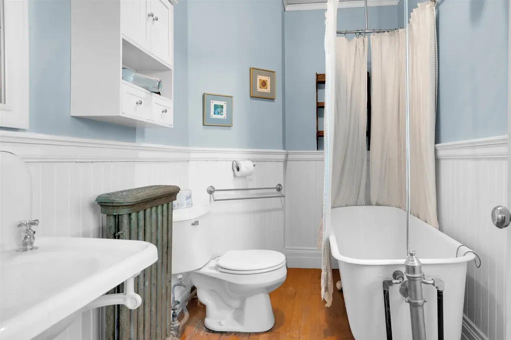 505 Deweys Mills Road Hartford VT 05047