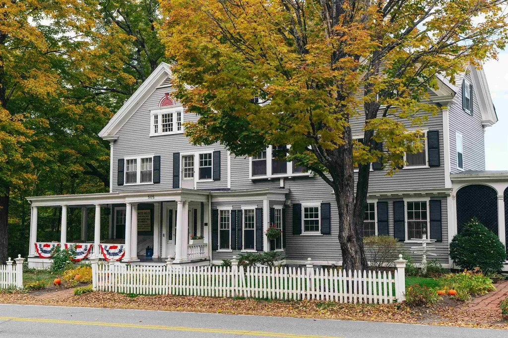 505 Deweys Mills Road Hartford VT 05047