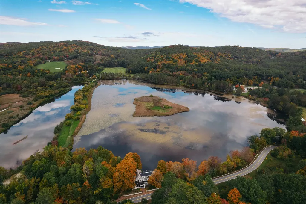 505 Deweys Mills Road Hartford VT 05047