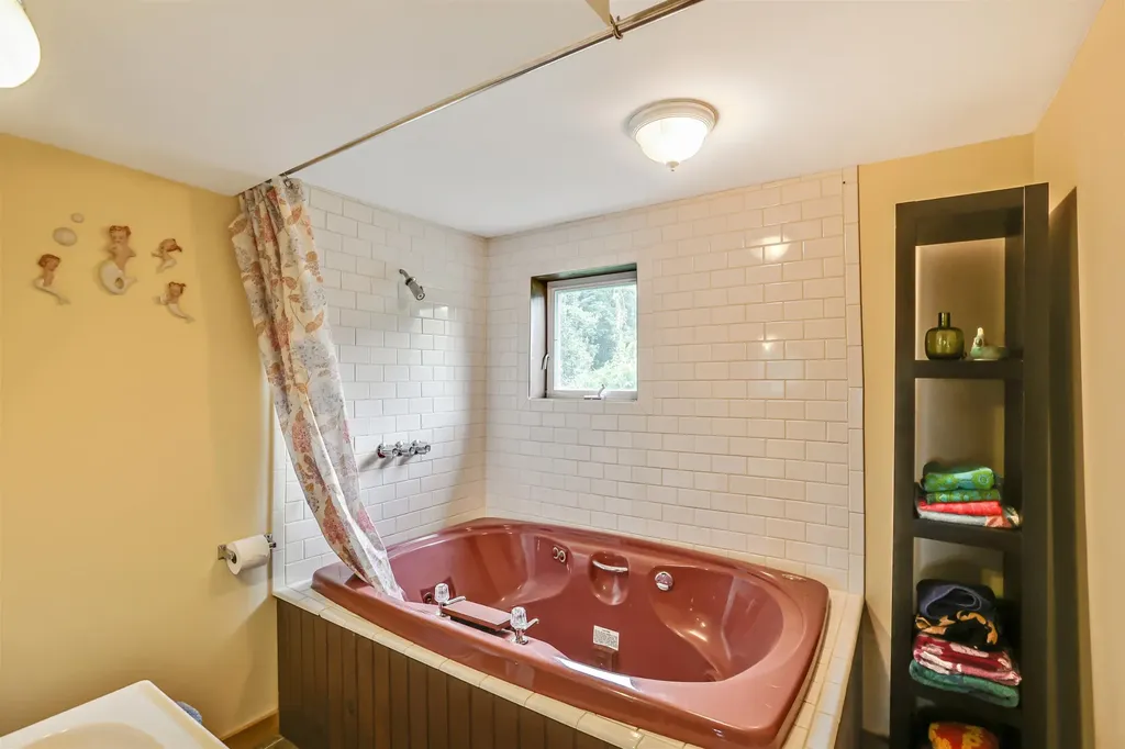 2066 Hinman Settler Road Brownington VT 05860