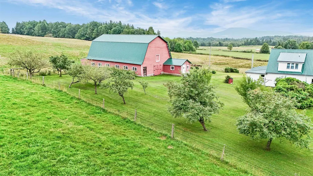 2066 Hinman Settler Road Brownington VT 05860