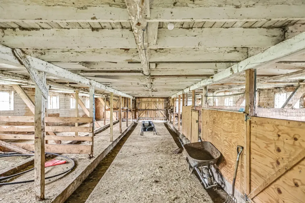 2066 Hinman Settler Road Brownington VT 05860