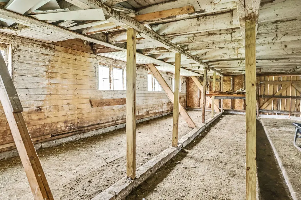 2066 Hinman Settler Road Brownington VT 05860