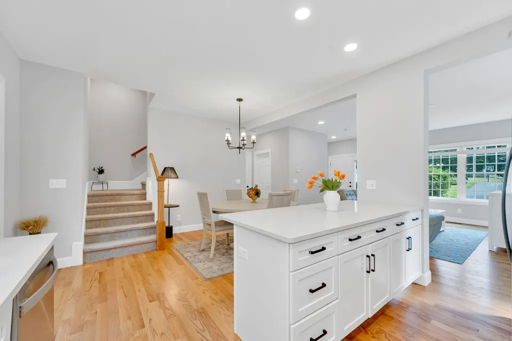 57 Hardy Road Londonderry NH 03053