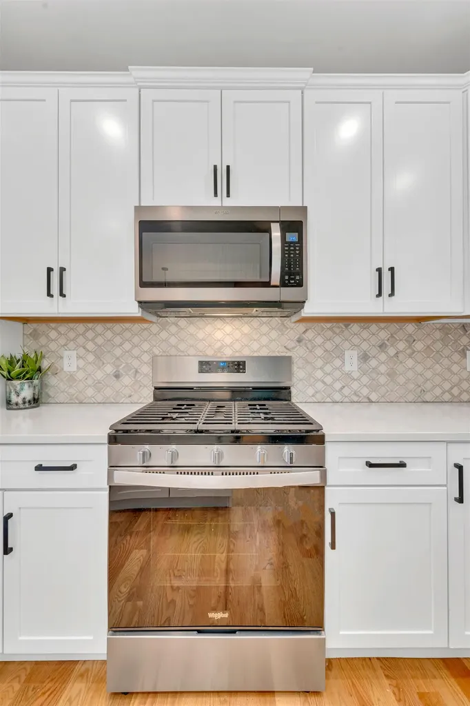 57 Hardy Road Londonderry NH 03053