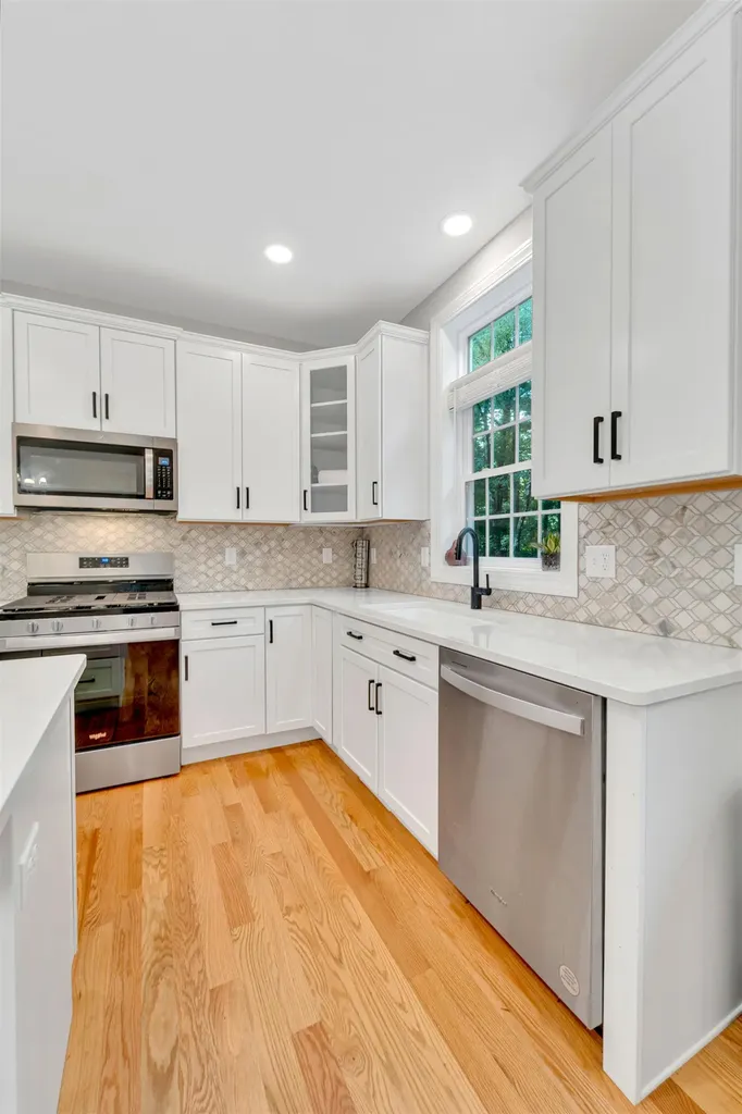 57 Hardy Road Londonderry NH 03053