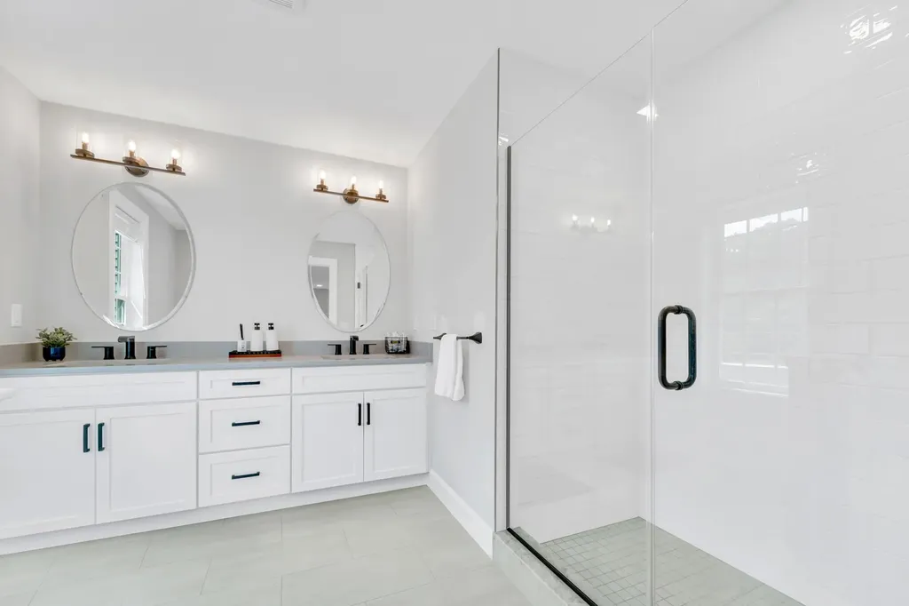 57 Hardy Road Londonderry NH 03053