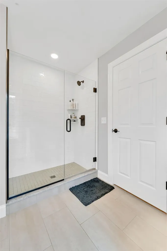 57 Hardy Road Londonderry NH 03053