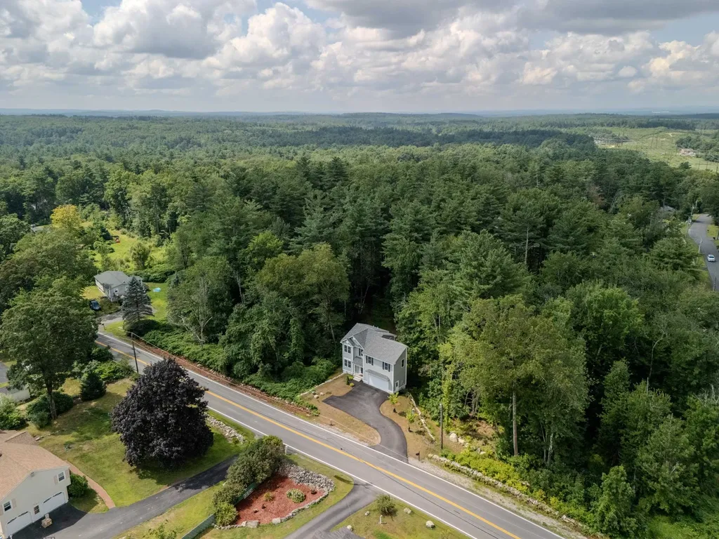 57 Hardy Road Londonderry NH 03053