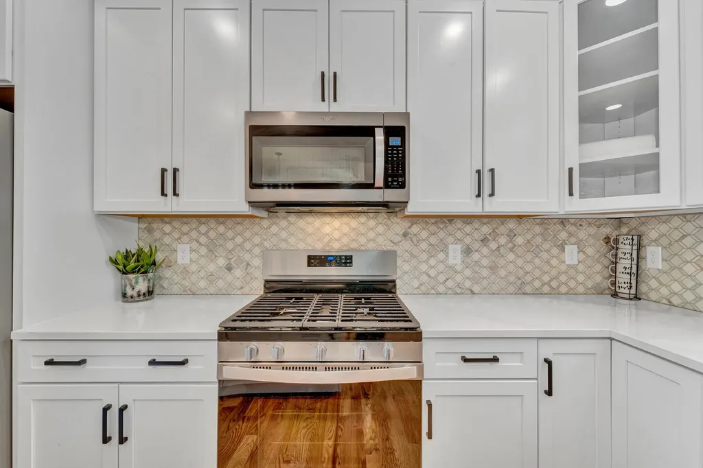 57 Hardy Road Londonderry NH 03053