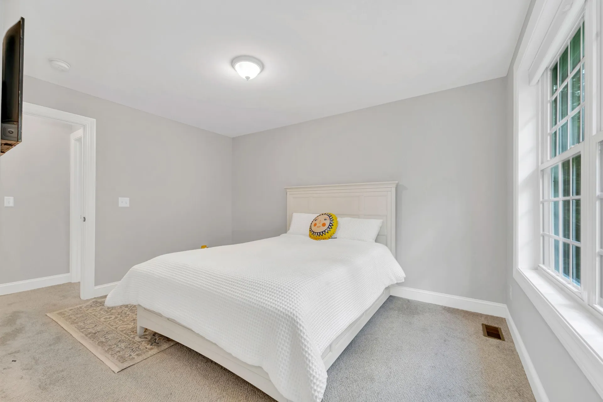 57 Hardy Road Londonderry NH 03053