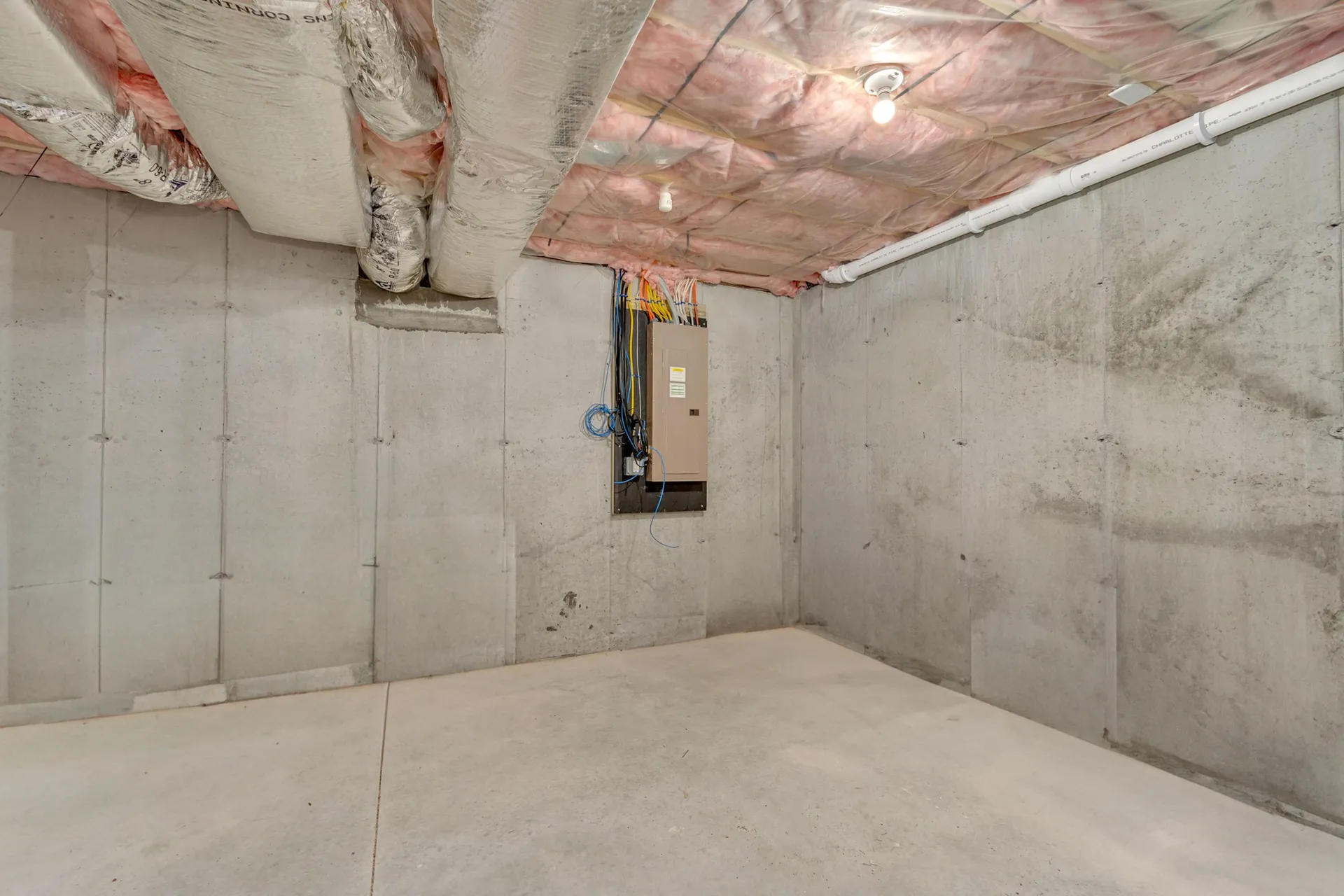 57 Hardy Road Londonderry NH 03053