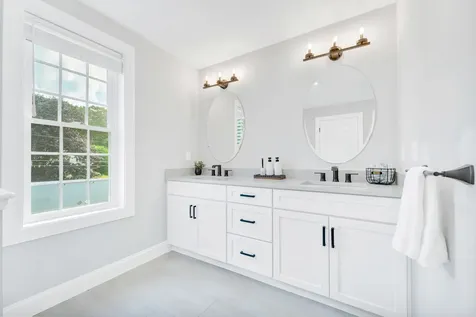 57 Hardy Road Londonderry NH 03053