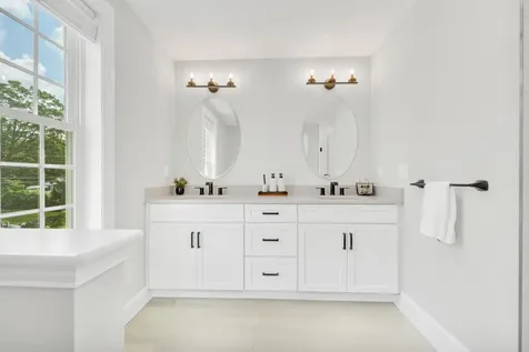 57 Hardy Road Londonderry NH 03053