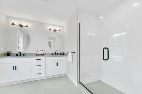 57 Hardy Road Londonderry NH 03053