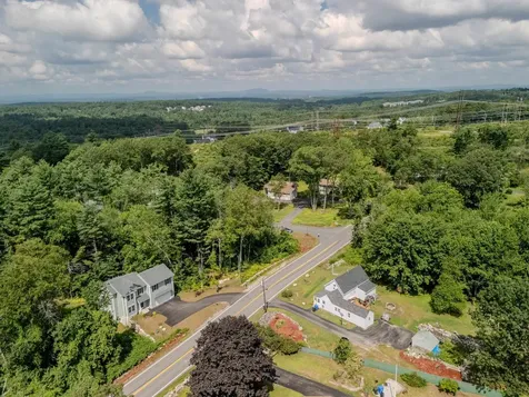 57 Hardy Road Londonderry NH 03053