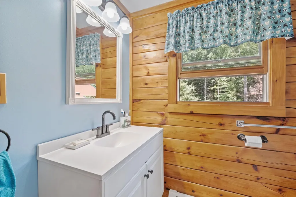 165 Covered Bridge Road Thornton NH 03285