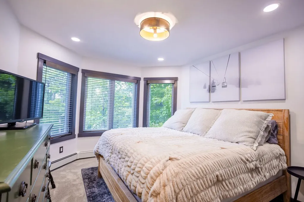 232 North Village Road Jay VT 05859