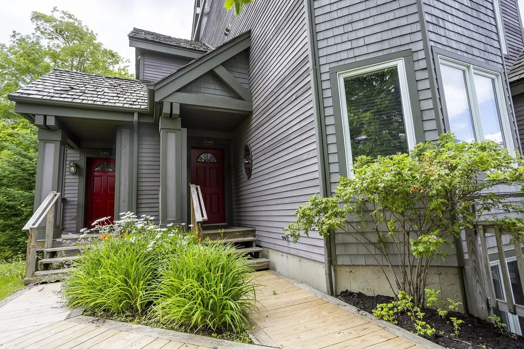 232 North Village Road Jay VT 05859