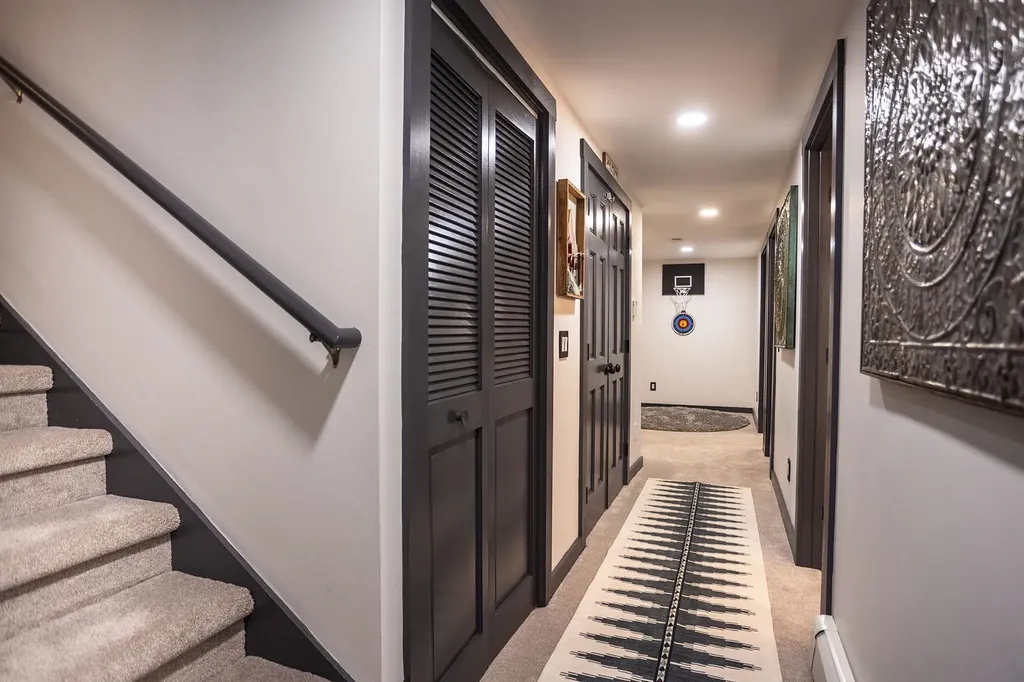 232 North Village Road Jay VT 05859