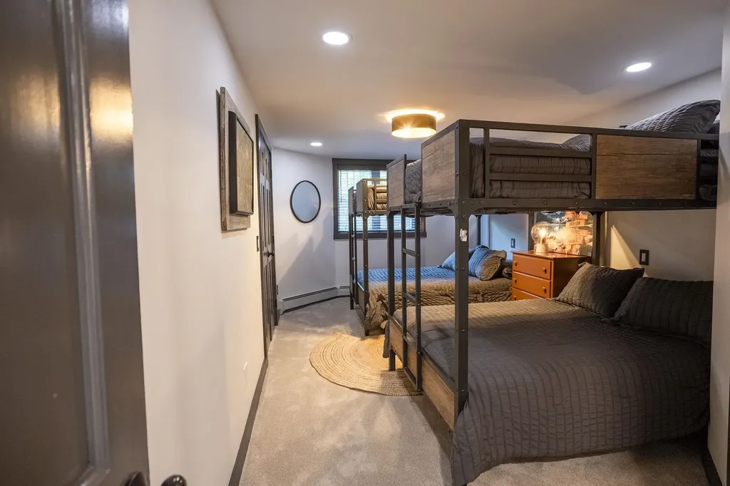 232 North Village Road Jay VT 05859