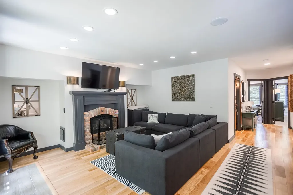 232 North Village Road Jay VT 05859