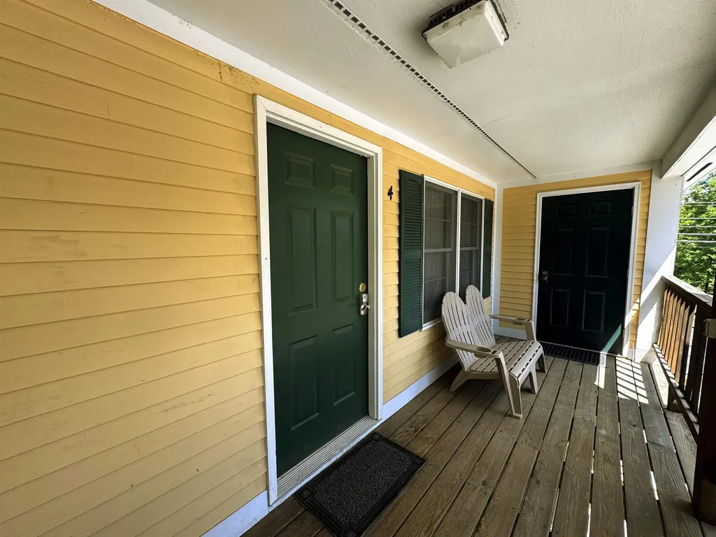 32 Pond Street Ludlow VT 05149