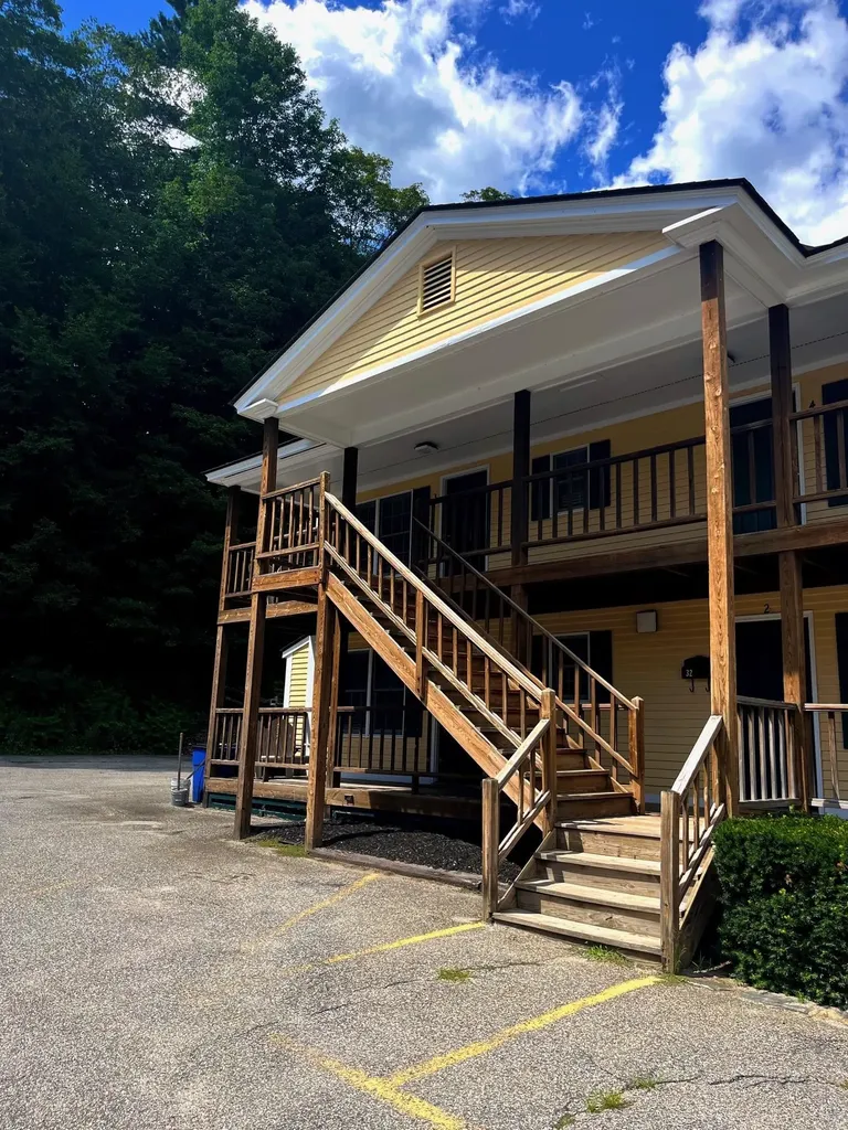 32 Pond Street Ludlow VT 05149