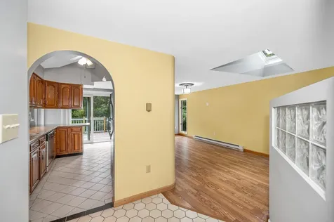 10 Wagner Way Hudson NH 03051