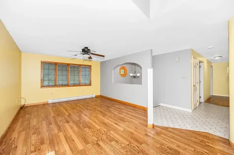 10 Wagner Way Hudson NH 03051