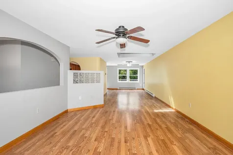 10 Wagner Way Hudson NH 03051