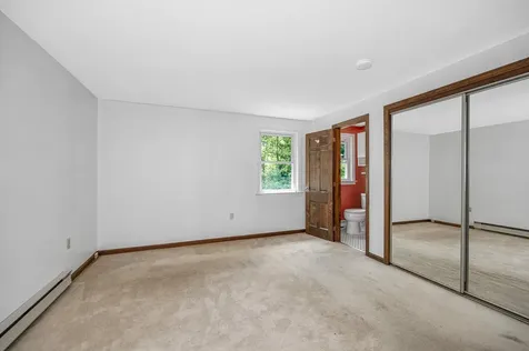 10 Wagner Way Hudson NH 03051