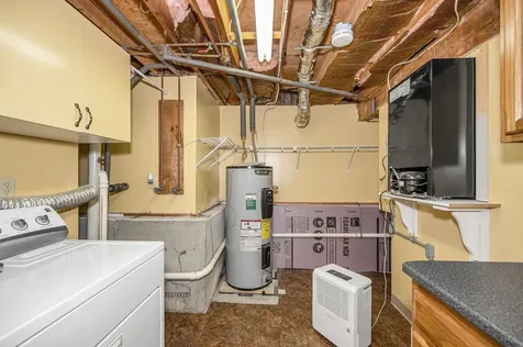 10 Wagner Way Hudson NH 03051