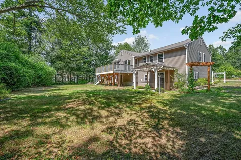 10 Wagner Way Hudson NH 03051