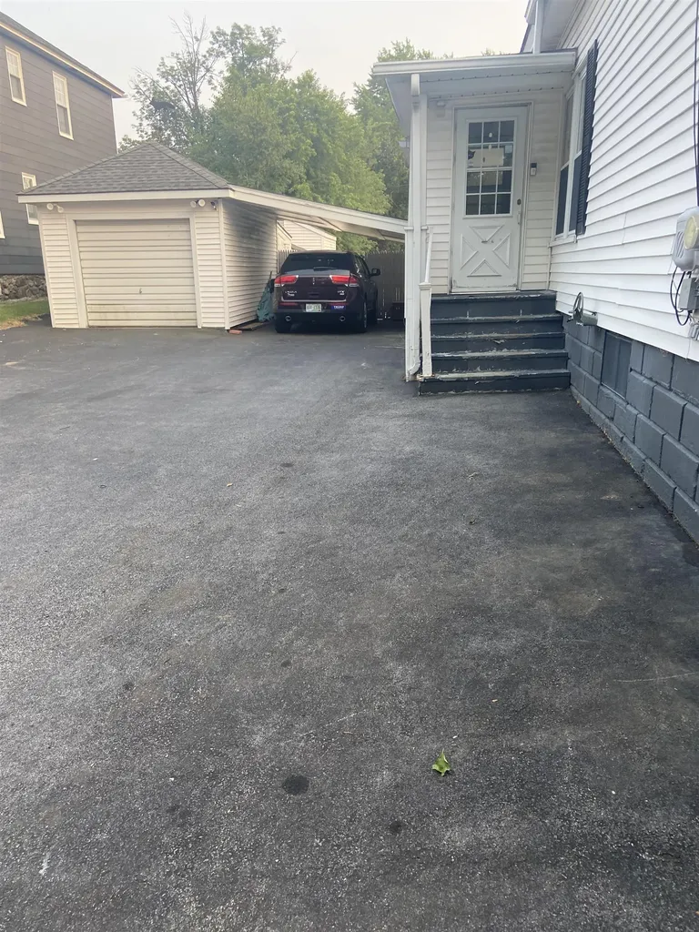 177 Young Street Manchester NH 03103