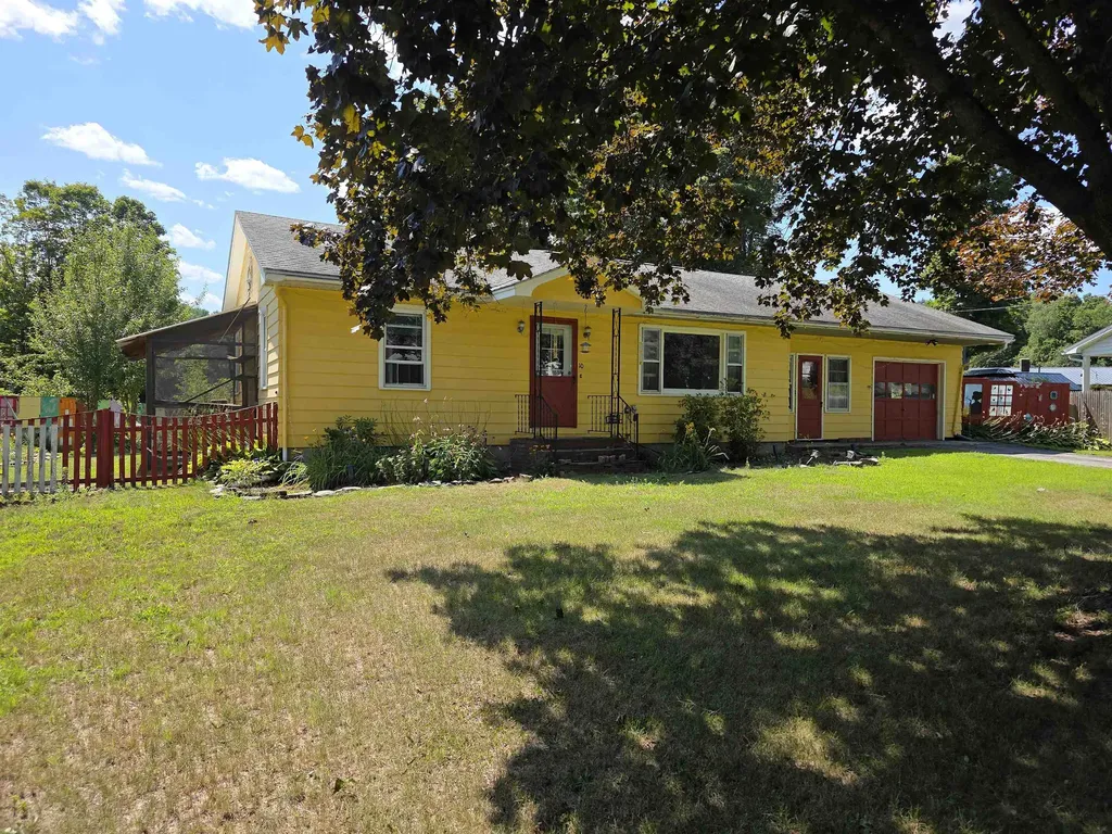 10 Clark Street Springfield VT 05150