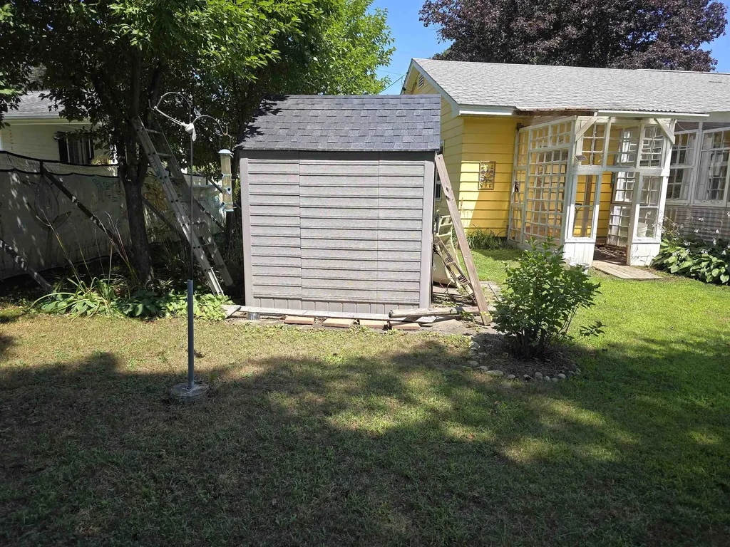 10 Clark Street Springfield VT 05150