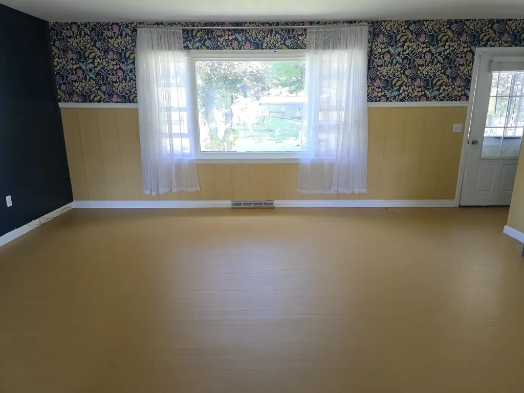 10 Clark Street Springfield VT 05150