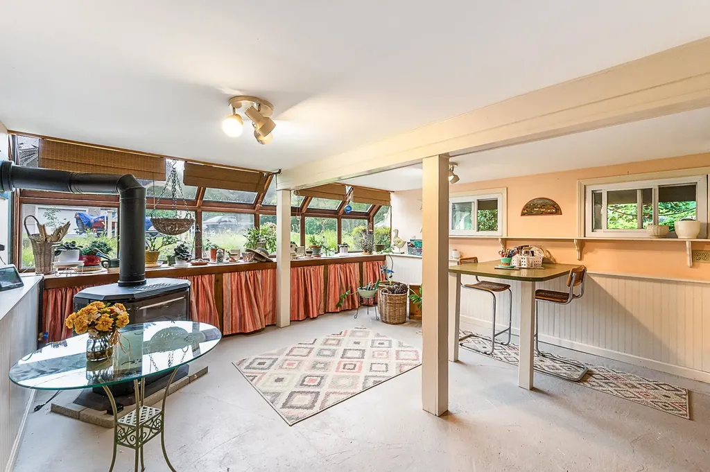 180 Warner Hill Road Derry NH 03038