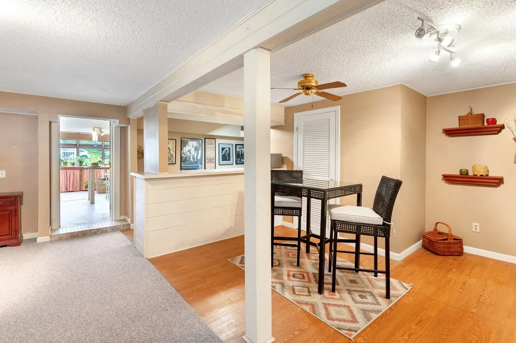 180 Warner Hill Road Derry NH 03038