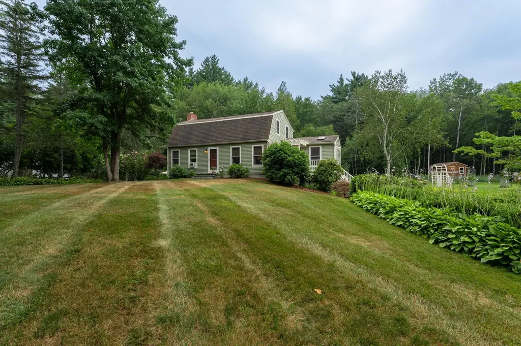 180 Warner Hill Road Derry NH 03038