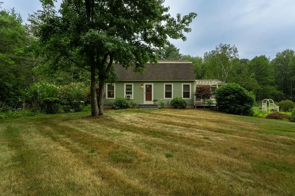 180 Warner Hill Road Derry NH 03038