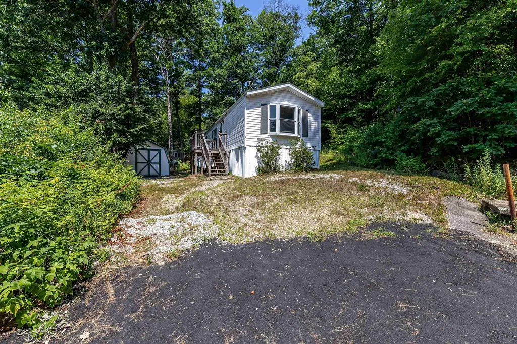 6 Jackson Avenue Allenstown NH 03275