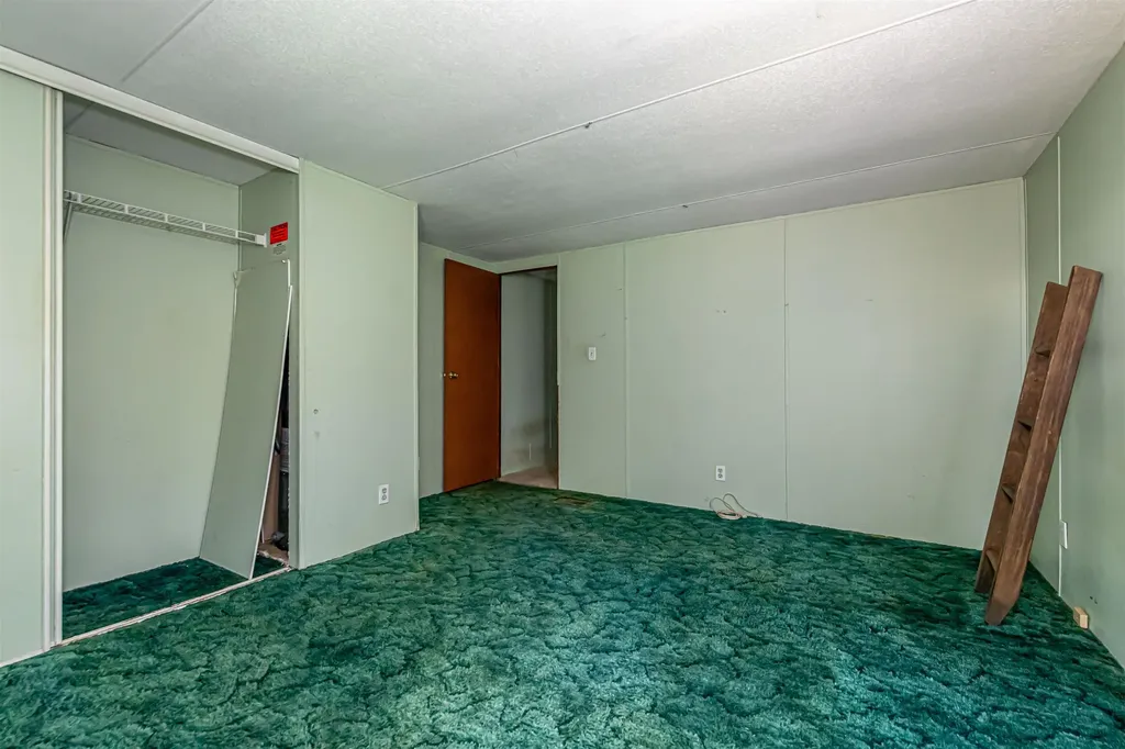 6 Jackson Avenue Allenstown NH 03275