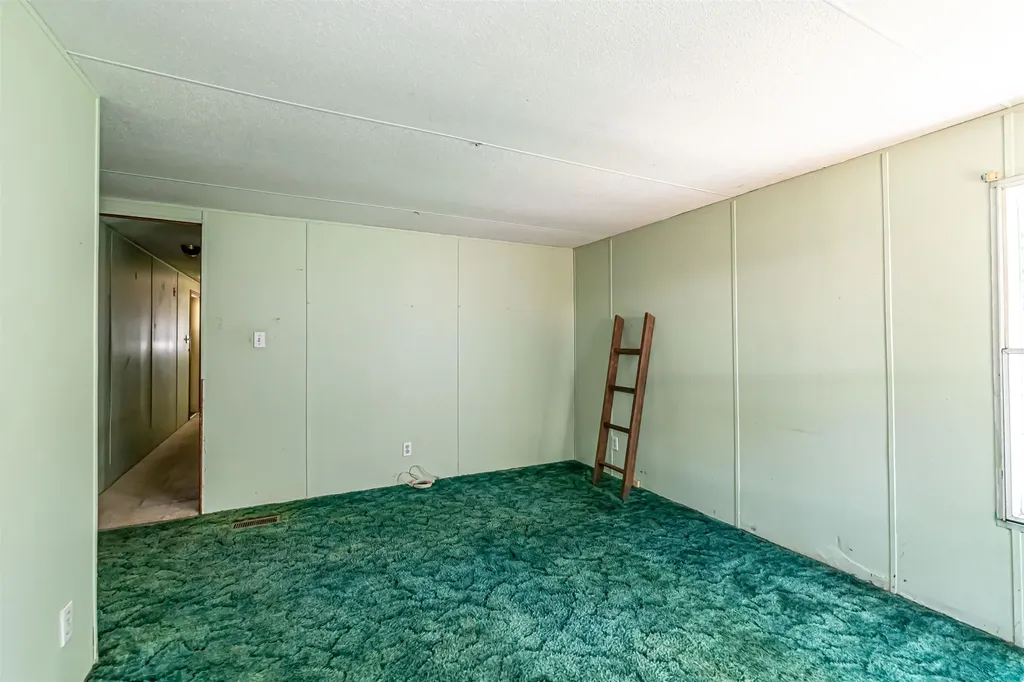 6 Jackson Avenue Allenstown NH 03275