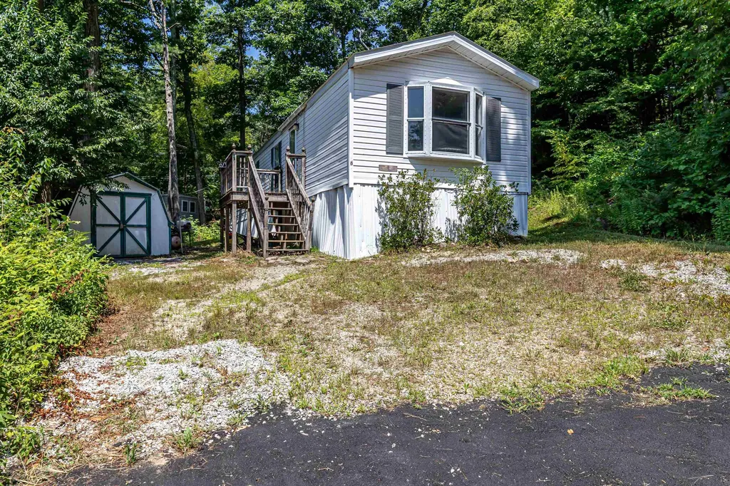 6 Jackson Avenue Allenstown NH 03275