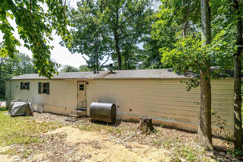 6 Jackson Avenue Allenstown NH 03275