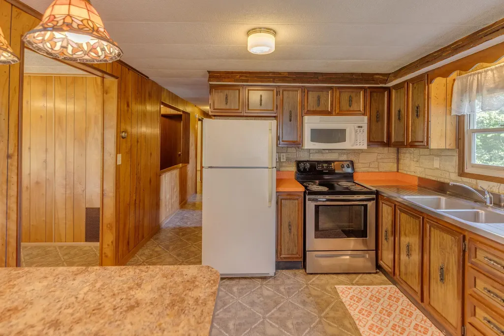 383 Daniel Webster Highway Plymouth NH 03264