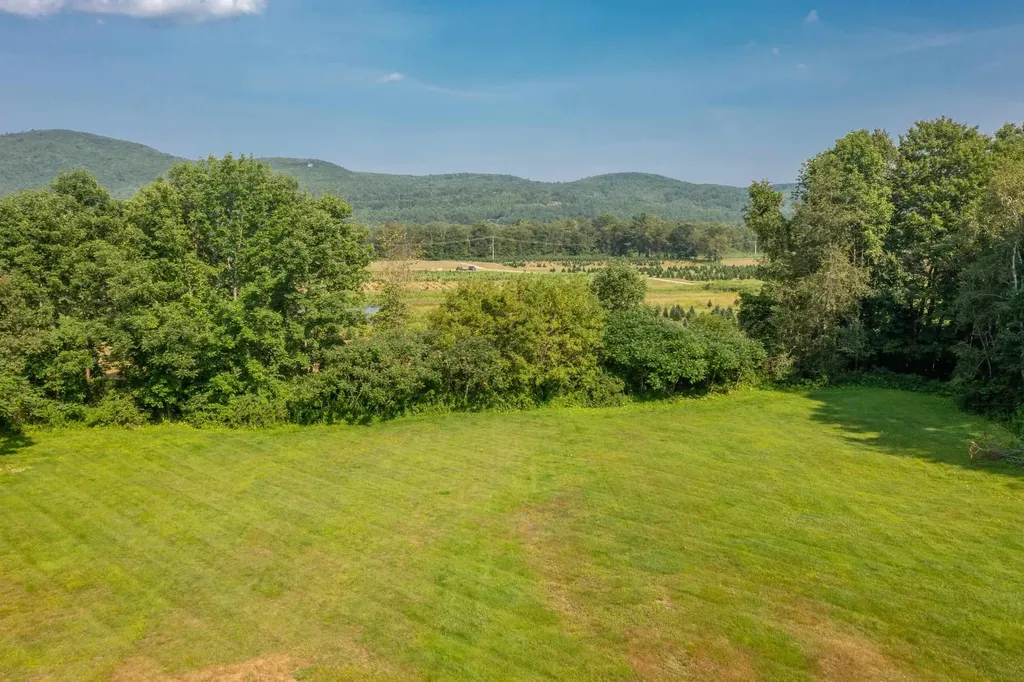 383 Daniel Webster Highway Plymouth NH 03264